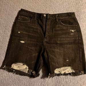 Brand new never worn KanCan black shorts. Size 9/28